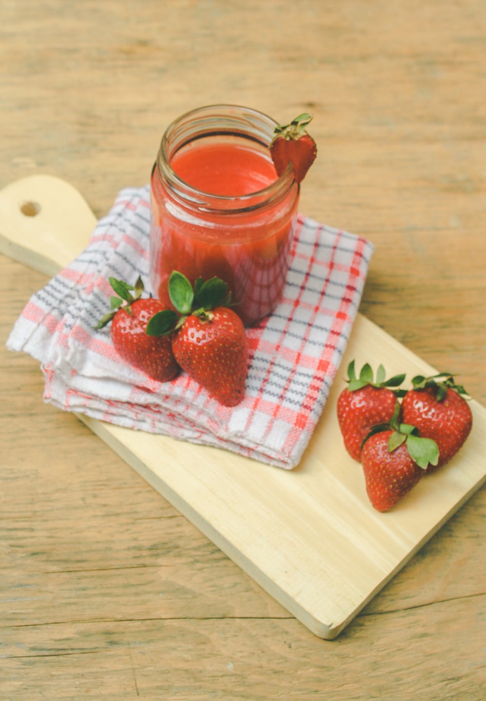 Stawberry Ginger Punch Memorial Day Drink Recipes